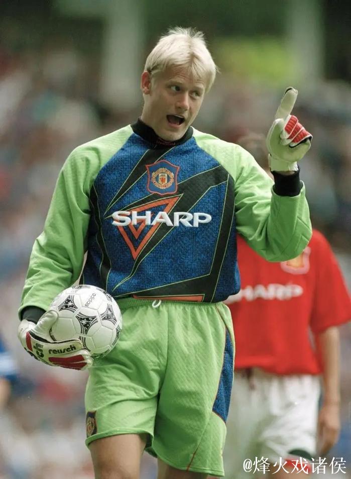 舒梅切尔:维拉绝对具备争冠实力,对阵曼联令人担忧 舒梅切尔:维拉绝对具备争冠实力,对阵曼联令人担忧